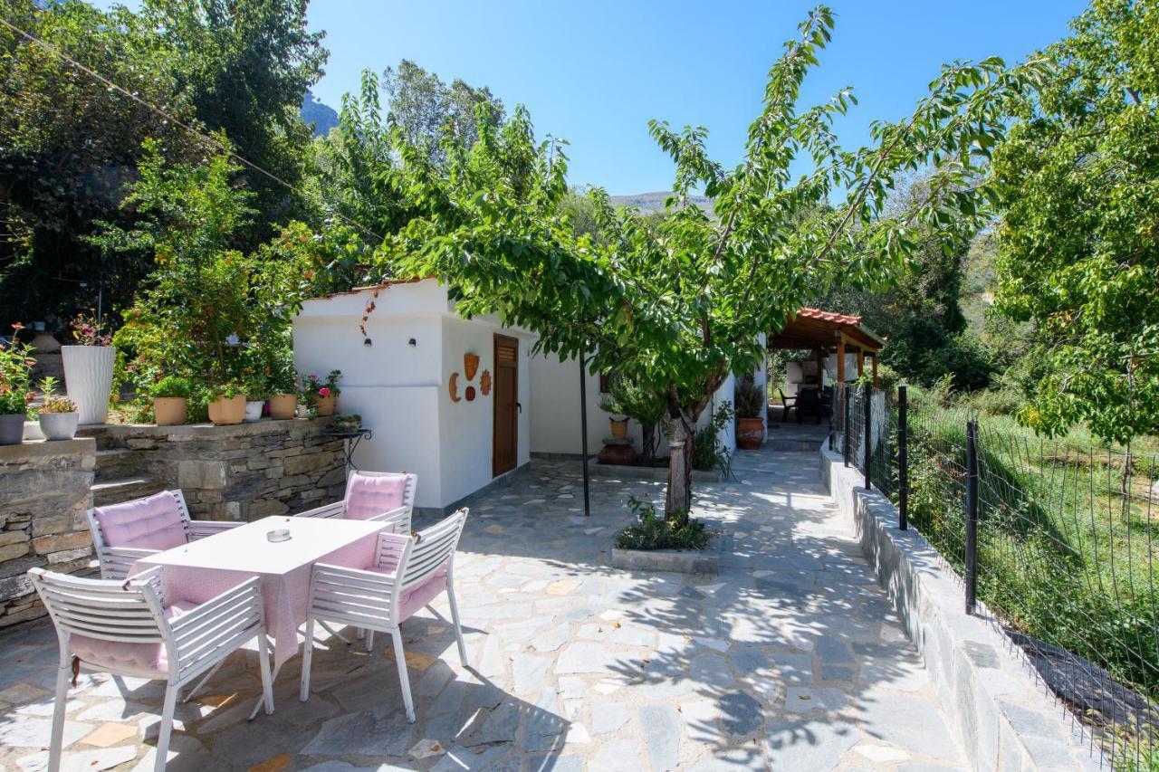 Villa Suzana Mikros Prinos Exterior photo